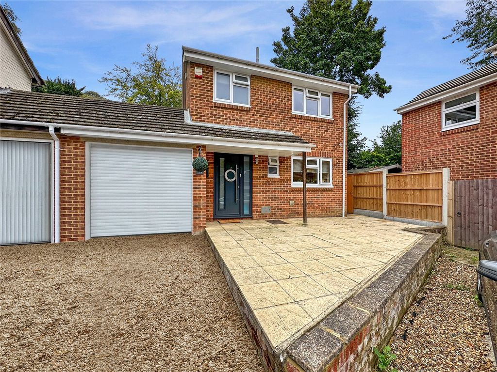 3 bed detached house for sale in Leybourne Close, Walderslade Woods