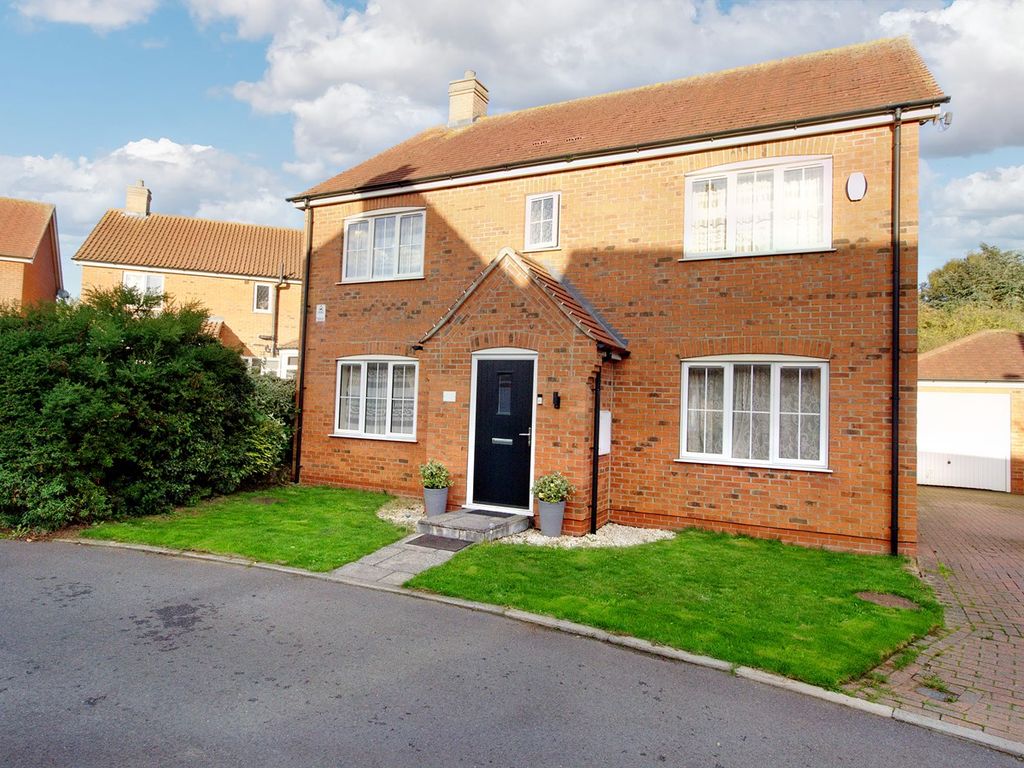 4 bed detached house for sale in Pasture Lane, Scartho Top, Grimsby DN33, £260,000 Zoopla
