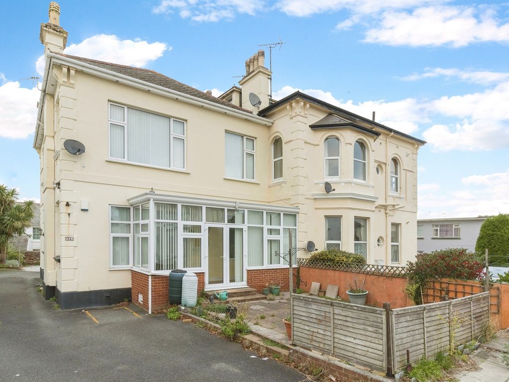 2 bed flat for sale in Grosvenor Road, Paignton TQ4, £160,000 Zoopla