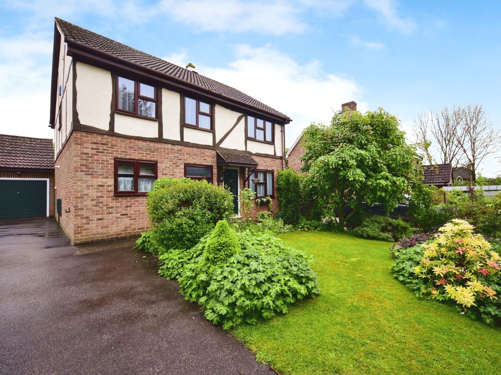 4 bed detached house for sale in Harvesters Way, Weavering, Maidstone, Kent ME14, £550,000 Zoopla