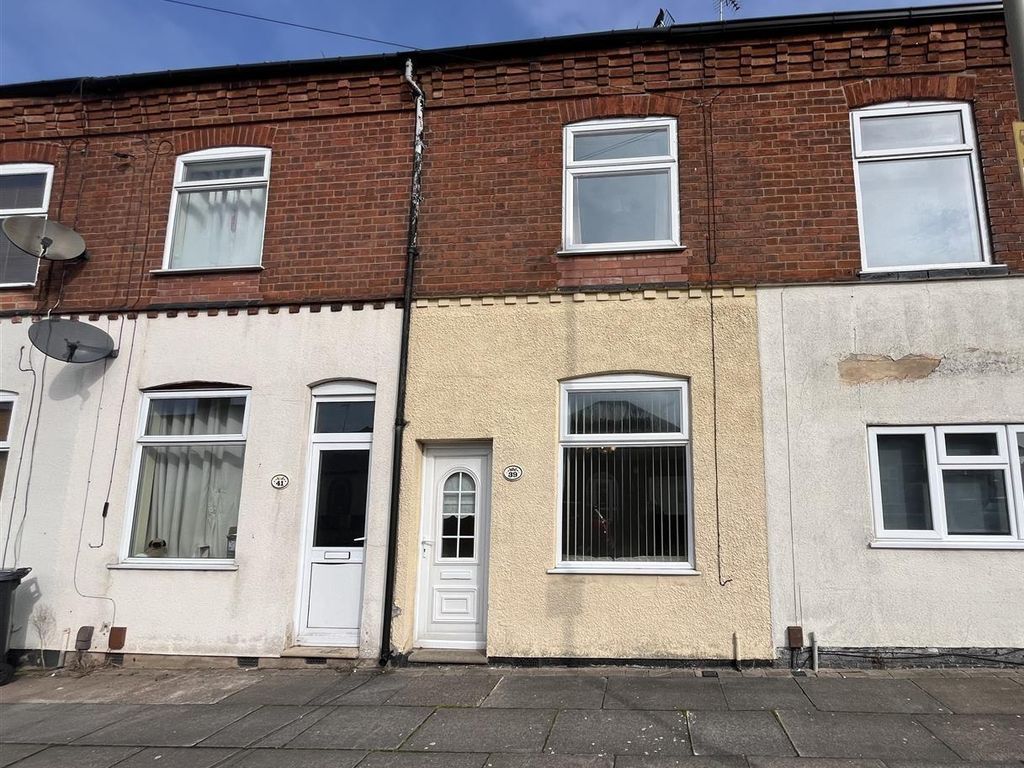 2 bed terraced house for sale in Lorraine Road, Leicester LE2, £180,000