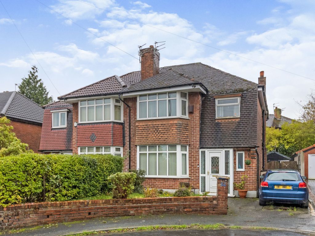 3 bed semidetached house for sale in Hillwood Avenue, Manchester