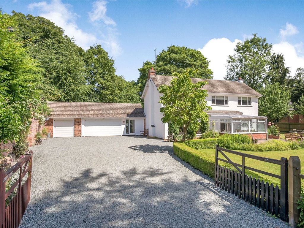 3 bed detached house for sale in Harborough Road, Great Oxendon, Market