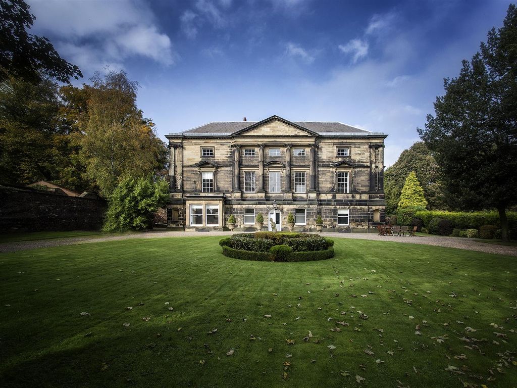 1 bed flat to rent in Heath, Wakefield WF1, £1,100 pcm Zoopla