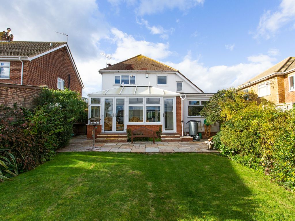 4 bed detached house for sale in Southwood Road, Whitstable CT5, £