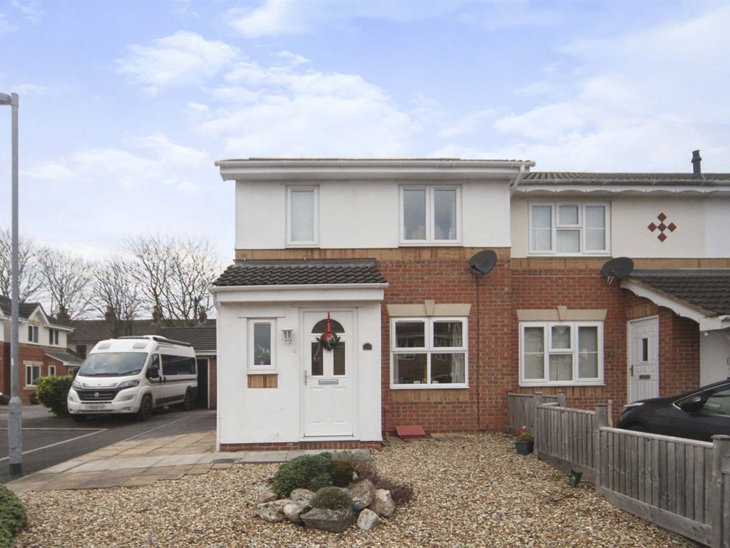 3 bed end terrace house for sale in Compton Close, Taunton TA2 Zoopla