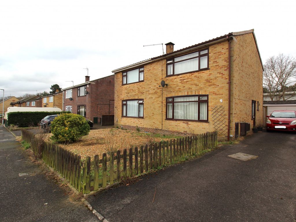 3 bed semidetached house for sale in Goliath Road, Hamworthy, Poole