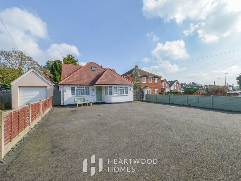 5 bed bungalow for sale in Station Road, Smallford, St. Albans AL4, £