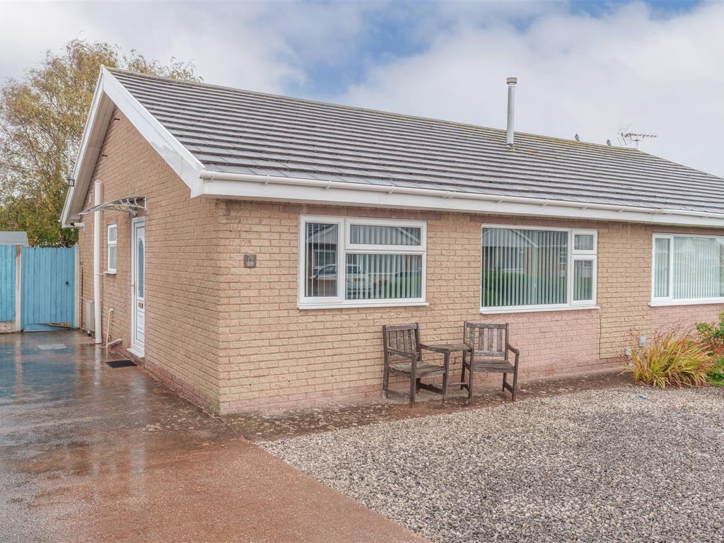 2 bed semidetached bungalow for sale in Lon Y Gors, Pensarn, Abergele