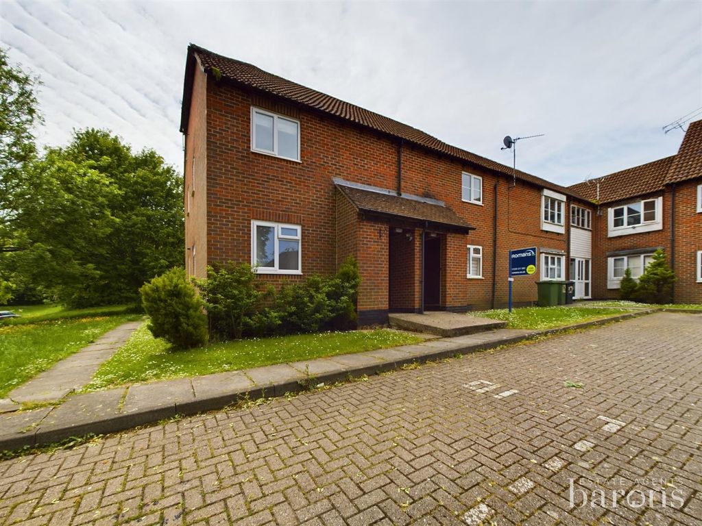 1 bed for sale in Rosehip Way, Lychpit, Basingstoke RG24, £