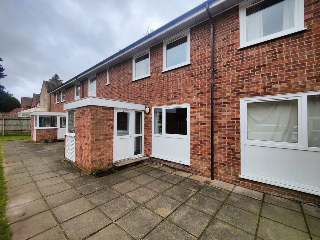 3 bed flat to rent in Upton Road, Norwich NR4, £1,300 pcm Zoopla