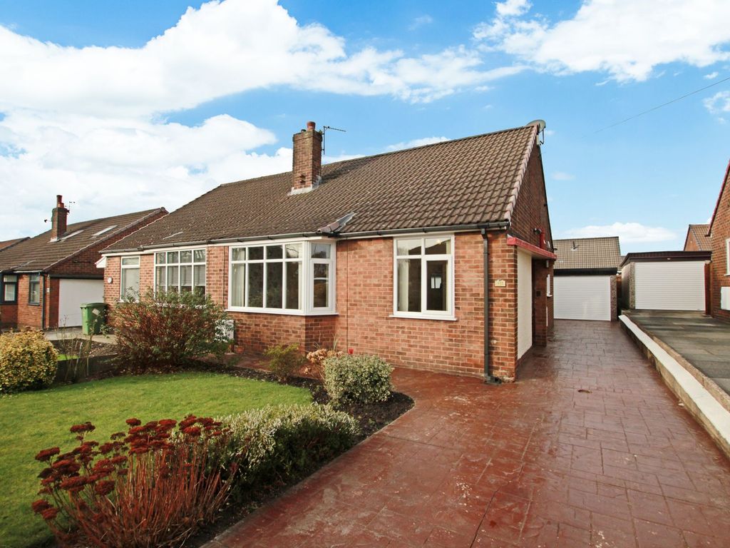 2 bed semidetached bungalow for sale in Wigan Road, Bolton BL3, £