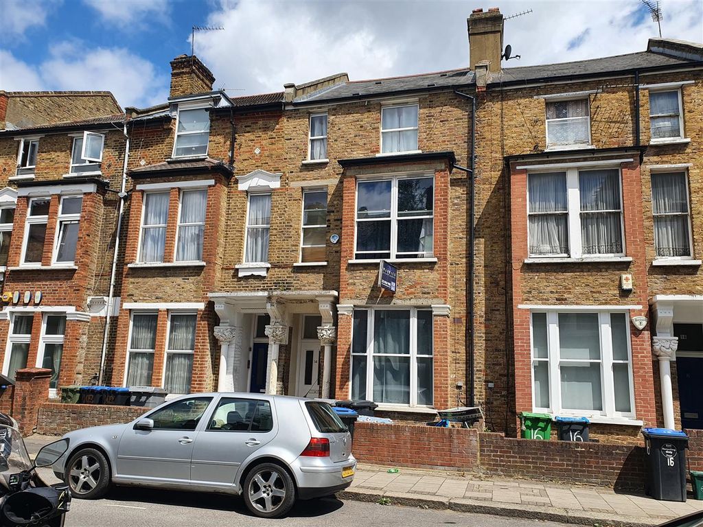 3 bed flat for sale in Charteris Road, London NW6 Zoopla