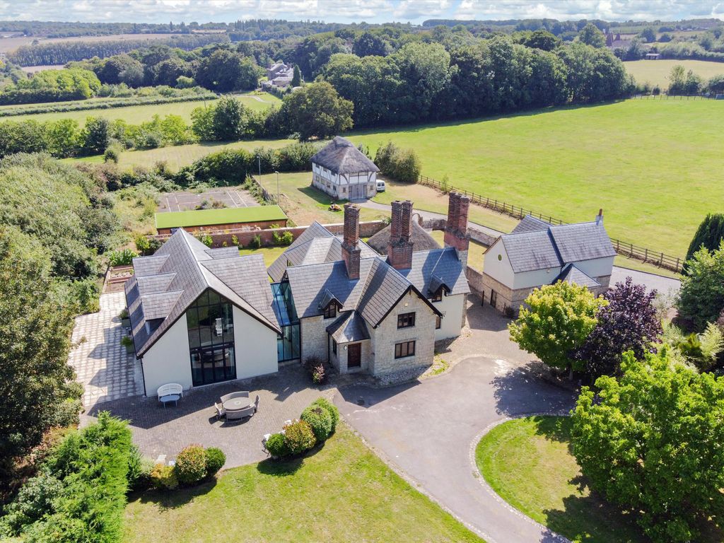 7 bed detached house for sale in Kettle Lane, East Farleigh, Maidstone