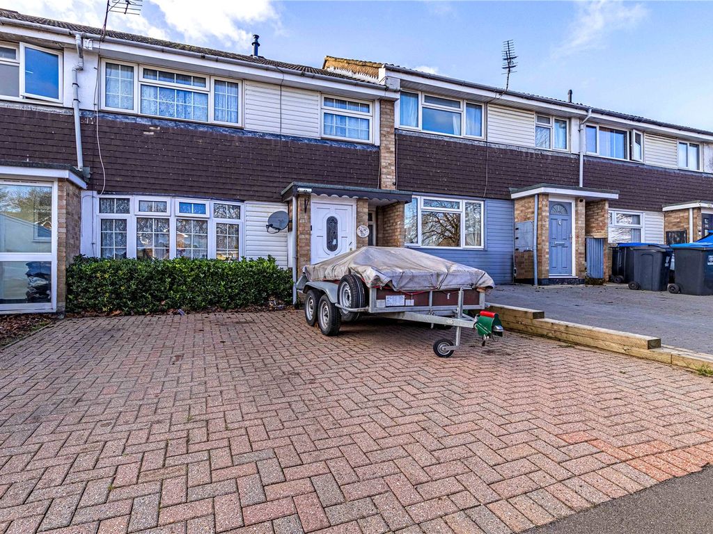 3 bed terraced house for sale in St. Agnells Lane, Hemel Hempstead