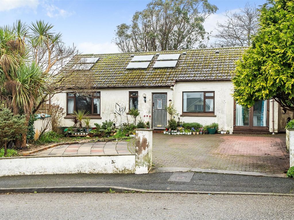 4 bed detached bungalow for sale in The Crescent, Porthleven, Helston