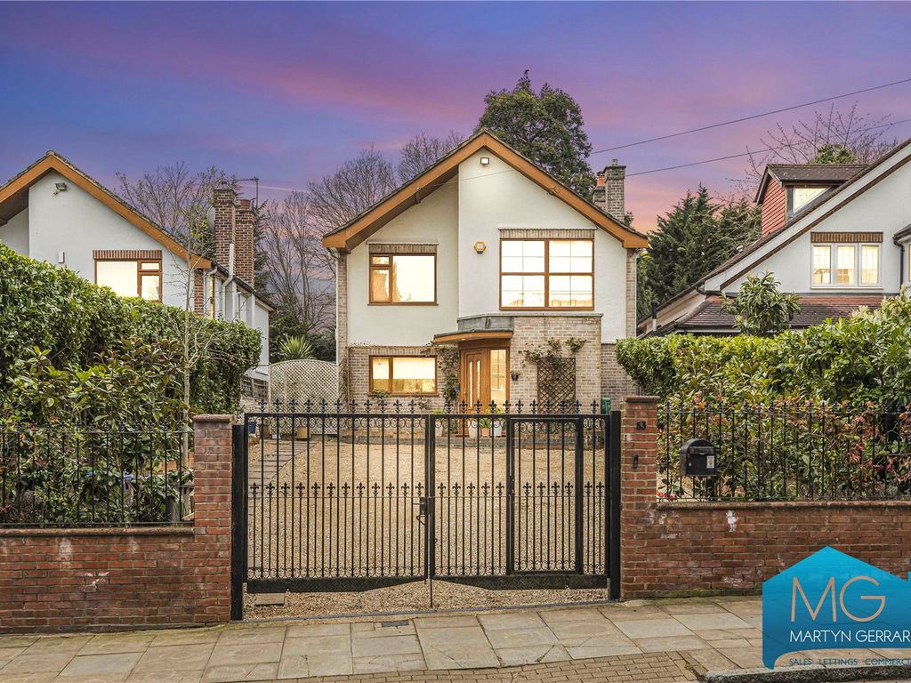 3 bed detached house for sale in Oakleigh Park South, Whetstone, London