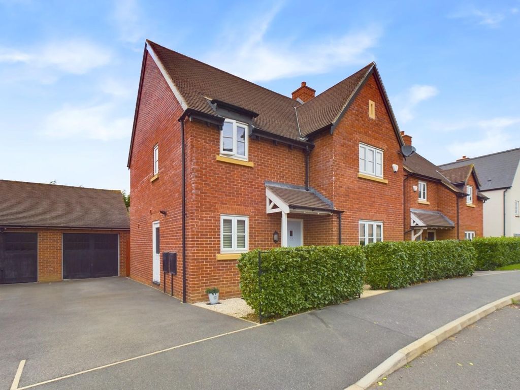 4 bed detached house for sale in Sorrel Crescent, Wootton, Northampton ...