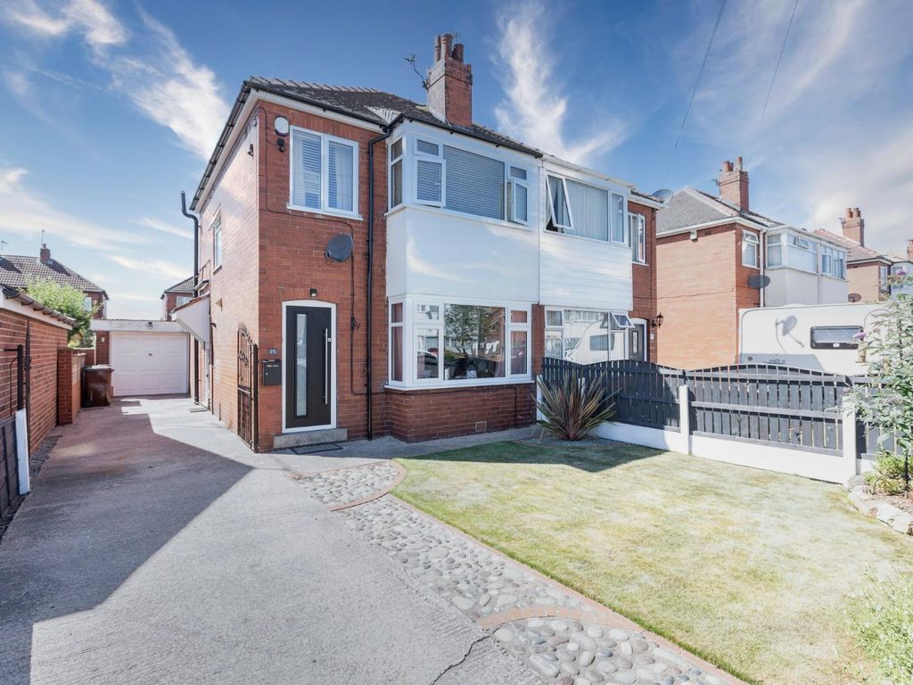 3 bed semidetached house for sale in Stainburn Avenue, Castleford WF10