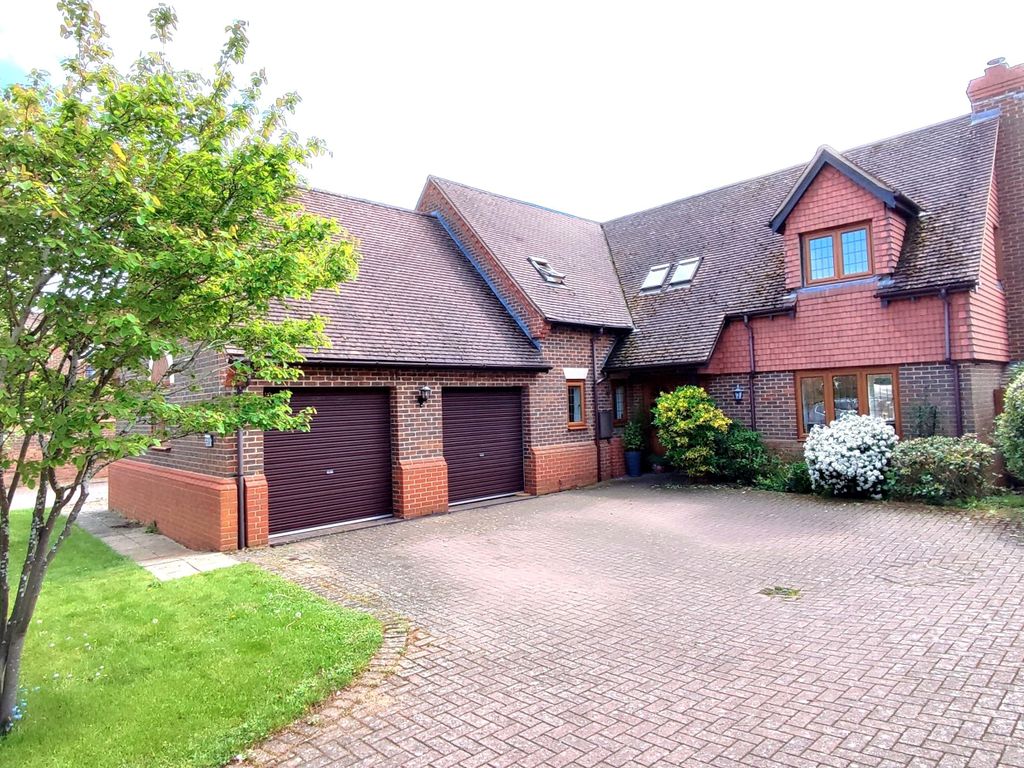 4 bed detached house to rent in The Green, Bromham, Bedford MK43 Zoopla
