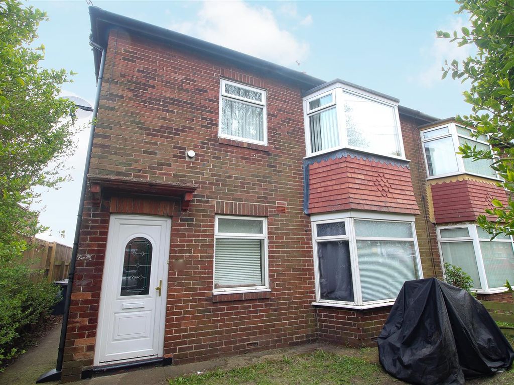 2 bed flat for sale in Verne Road, North Shields NE29, £65,000 Zoopla