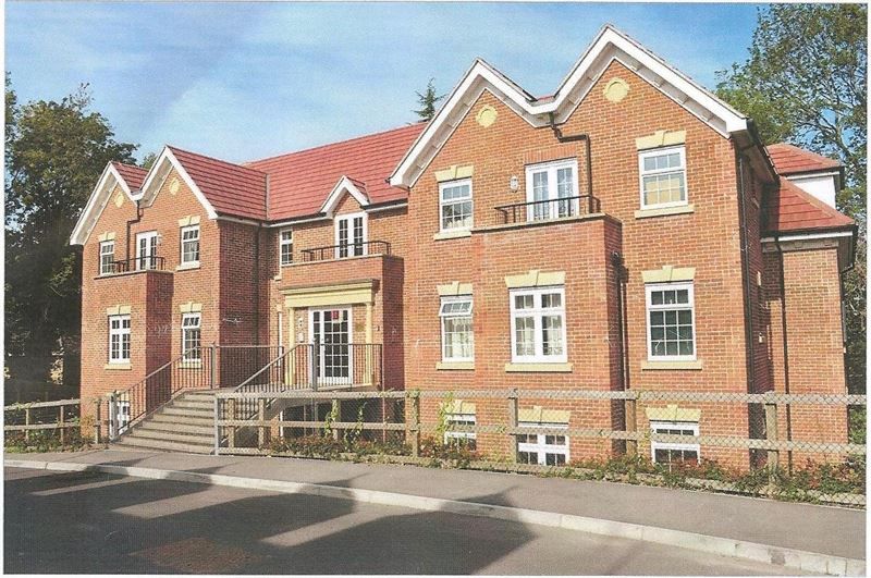 2 bed flat to rent in Kings View, Alton GU34 Zoopla