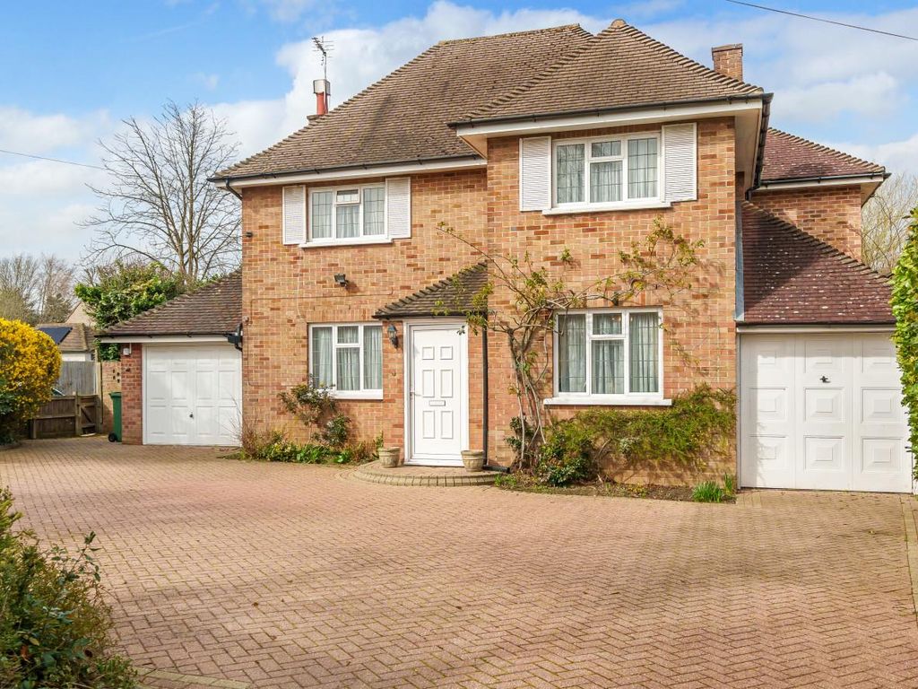 4 bed detached house for sale in The Gallop, Sutton SM2 Zoopla