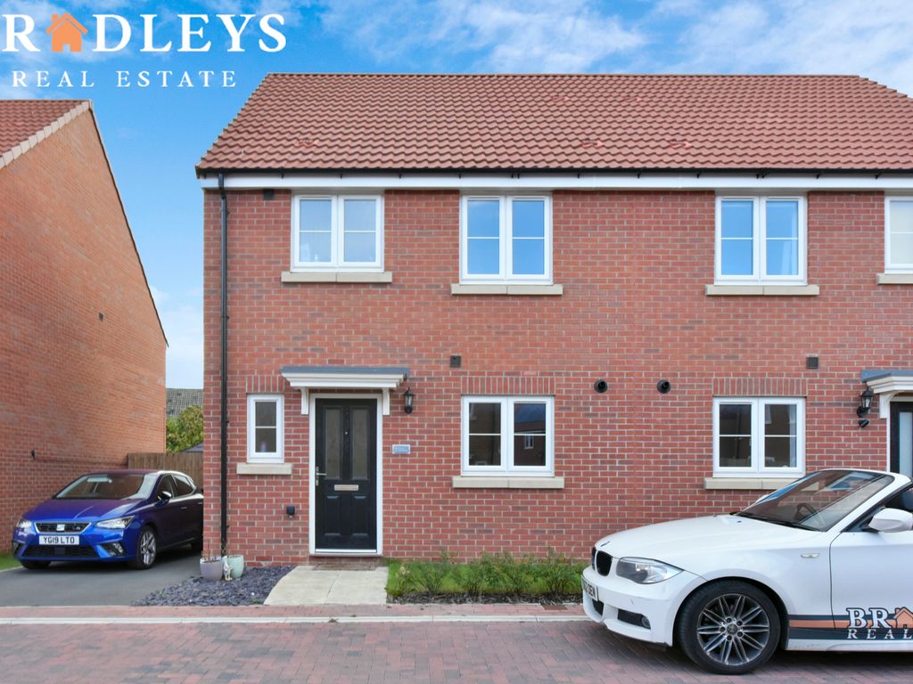 3 bed semidetached house for sale in Manor Park Drive, Pontefract WF8