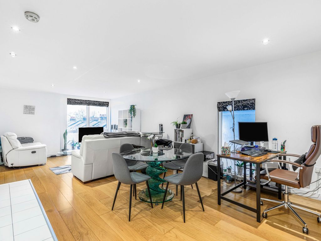 1 bed flat for sale in Conington Road, Lewisham SE13, £325,000 Zoopla