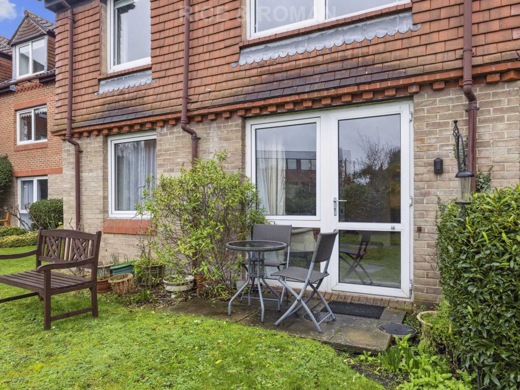 Springfield Meadow, Weybridge KT13  