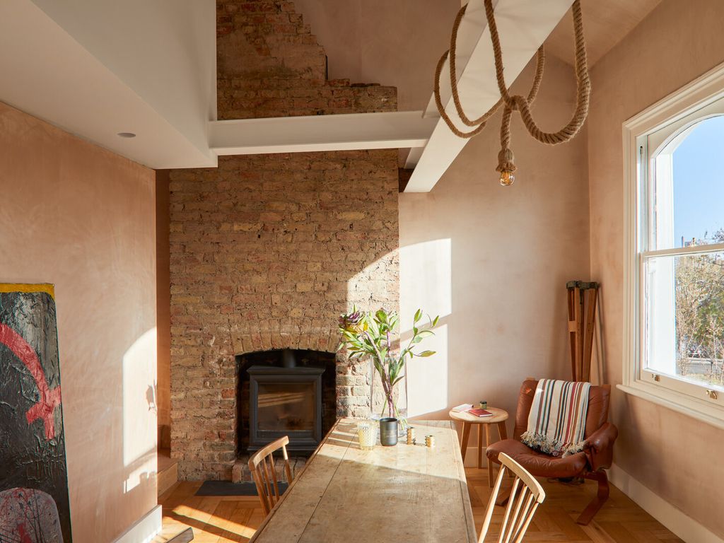 St. Quintin Gardens, London W10  