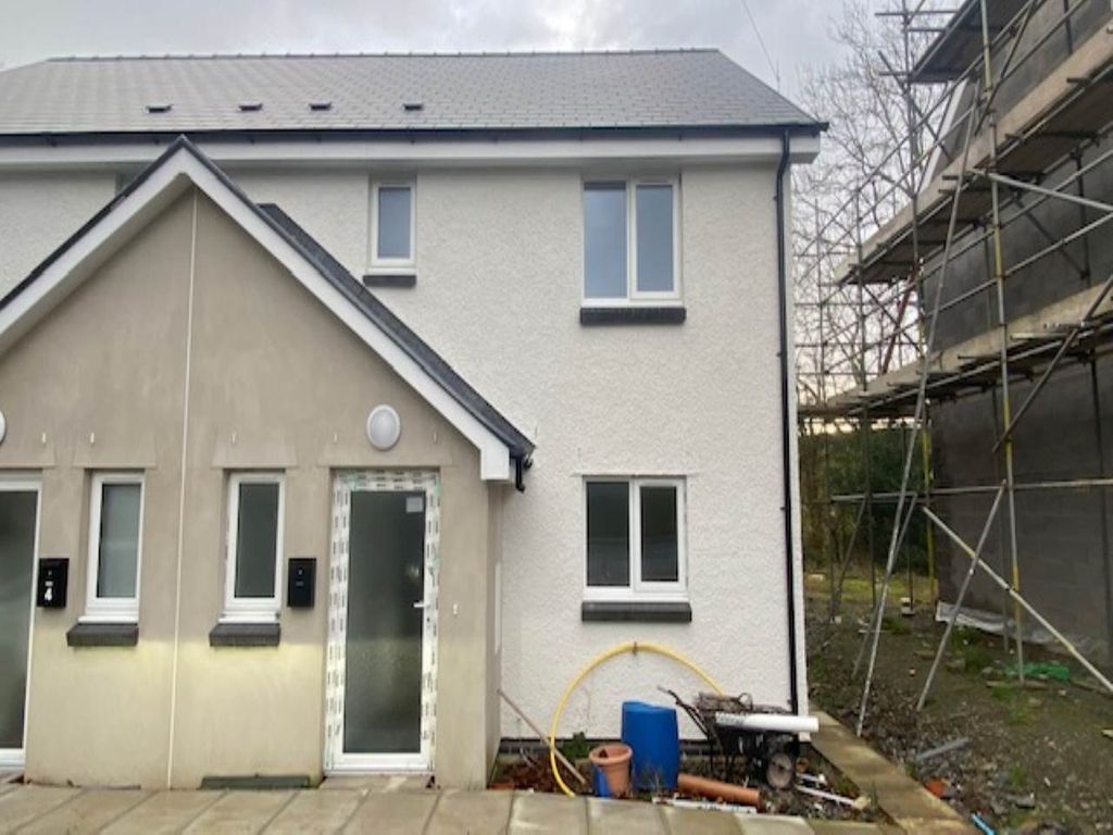 3 bed property to rent in Dan Yr Ysgol, Comins Coch, Aberystwyth SY23