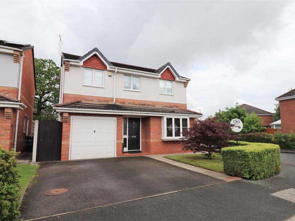 4 bed detached house for sale in Dillors Croft, Leighton, Crewe CW1, £