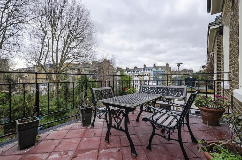2 bed flat to rent in Earls Court Road, London SW5 Zoopla