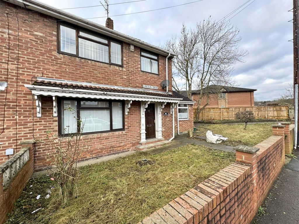 3 bed semidetached house for sale in Lincoln Drive, Willington, Crook