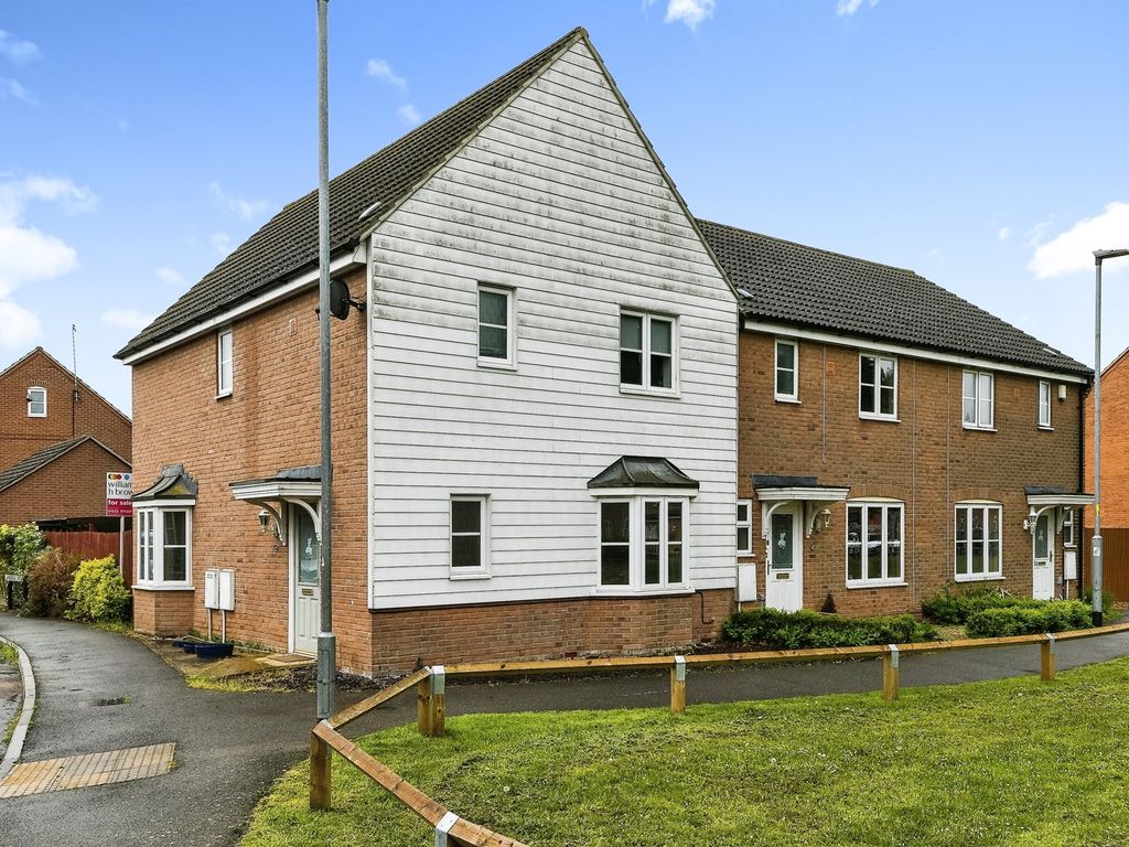 3 bed semidetached house for sale in Langridge Circle, Watlington