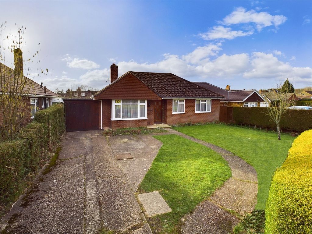 3 bed bungalow for sale in Fairlands Road, Fairlands, Guildford, Surrey