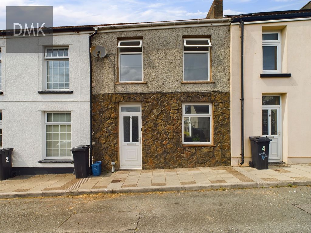 3 bed terraced house to rent in Walters Terrace, Merthyr Tydfil CF47