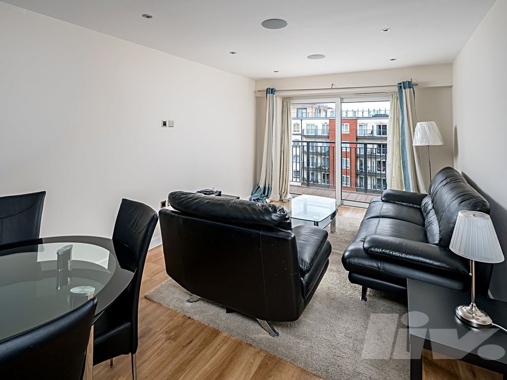 2 bed flat to rent in Empire House, East Drive, Beaufort Park NW9 Zoopla