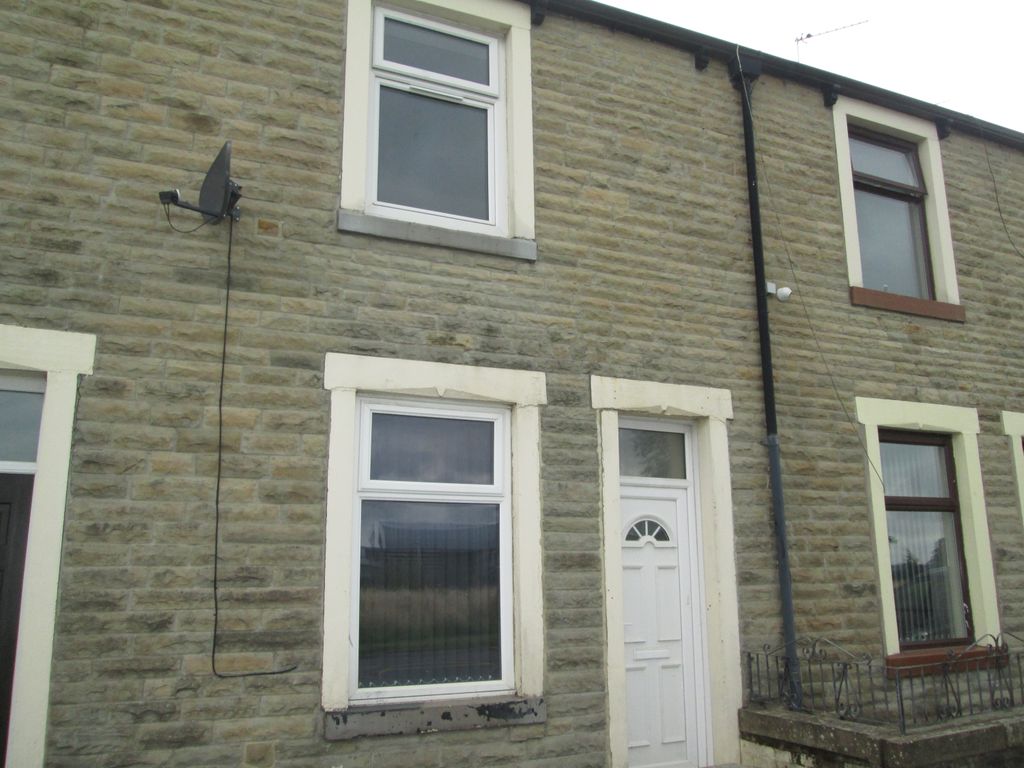 2 bed terraced house to rent in Cog Lane, Burnley, Lancashire BB11, £