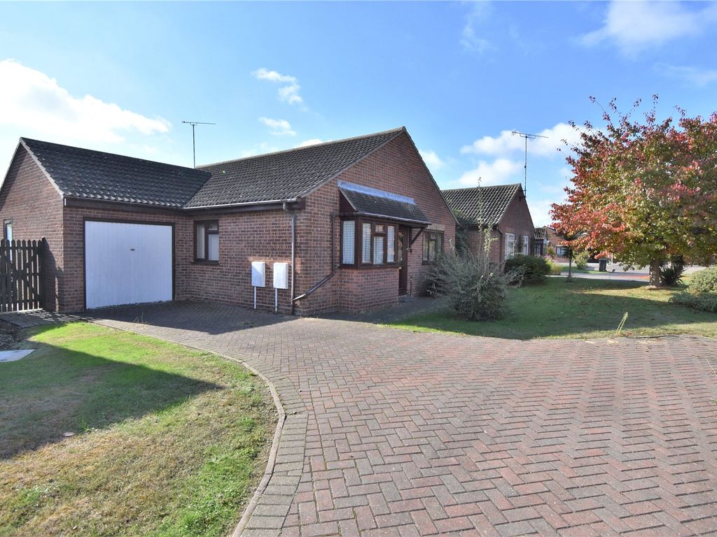 3 bed bungalow for sale in Shackleton Close, Dovercourt, Harwich, Essex