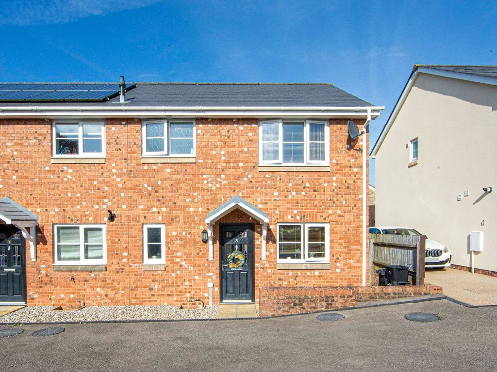 3 bed semidetached house for sale in Alynlee Court, Ty Llwyd Parc