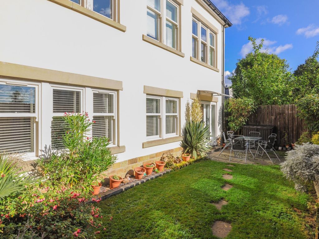 2 bed flat for sale in Westbourne Road, Westbourne Manor S10, £280,000