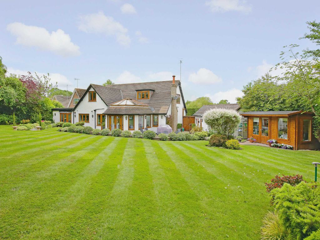 4 bed bungalow for sale in Willow Dene, Bushey Heath, Hertfordshire