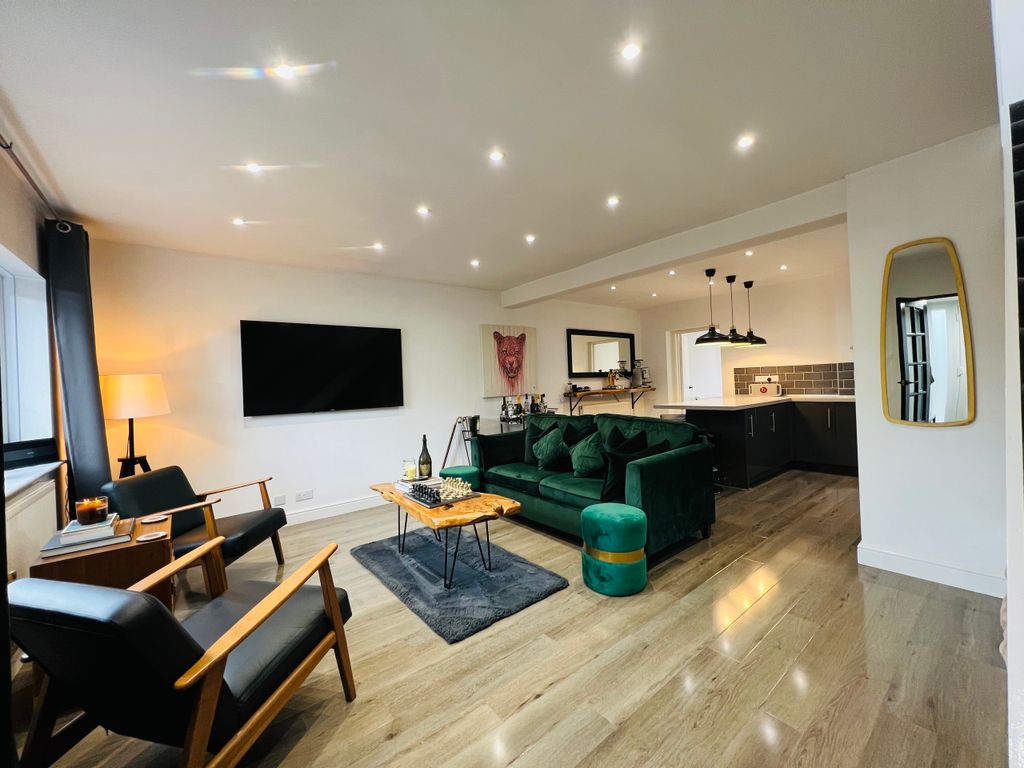 3 bed semidetached house for sale in Conway Crescent, Tonteg, Pontypridd CF38 Zoopla