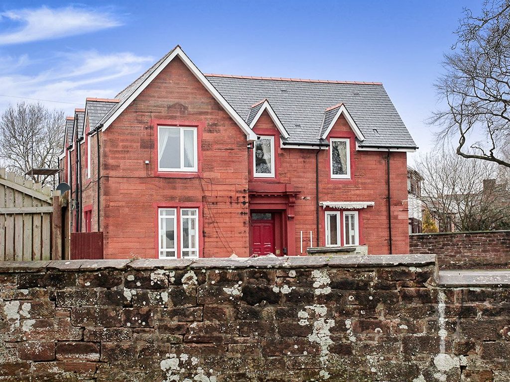 3 bed flat for sale in College Street, Dumfries, Dumfries And Galloway