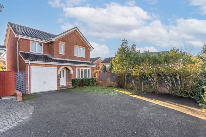 4 bed detached house for sale in Gainsborough Way, Shawbirch, Telford