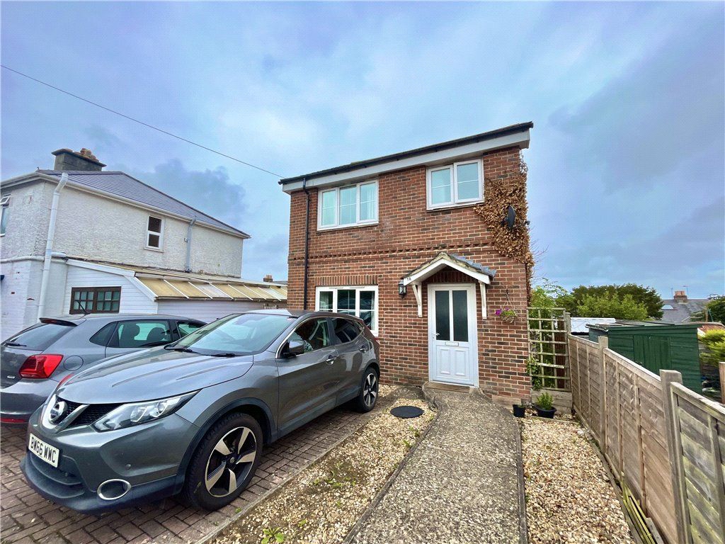 3 bed detached house for sale in Albany Road, Newport, Isle Of Wight