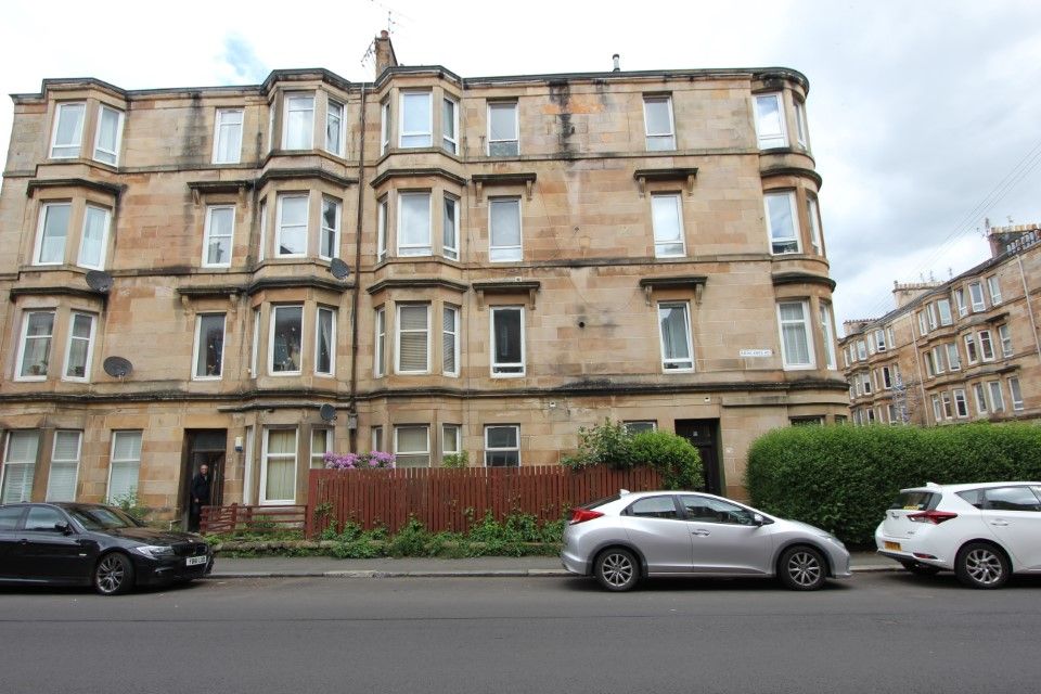 1 bed flat for sale in Newlands Road, Glasgow G44, £69,950 Zoopla