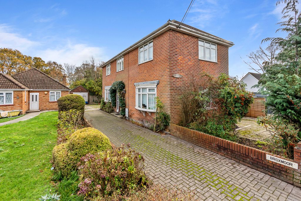 3 bed detached house for sale in Hamble Lane, Bursledon SO31 Zoopla